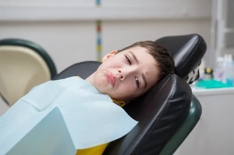 How to Handle a Dental Emergency Over the Holidays_